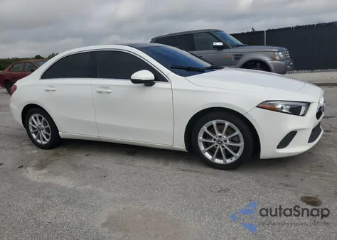 2021 Mercedes-Benz A 220 z USA, uszkodzony, nr VIN W1K3G4EBXMJ284060